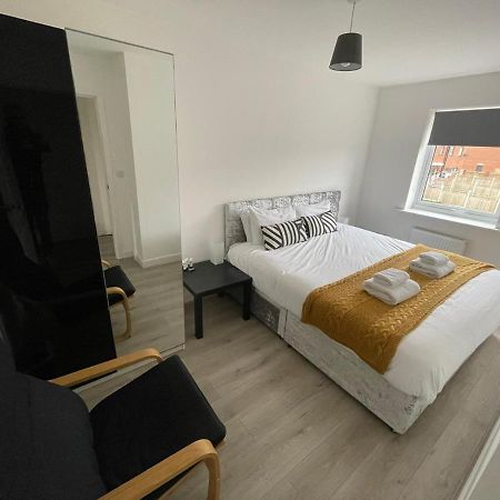 Modern Room With Huge Bed - Walk To City Centre! Μάντσεστερ Εξωτερικό φωτογραφία